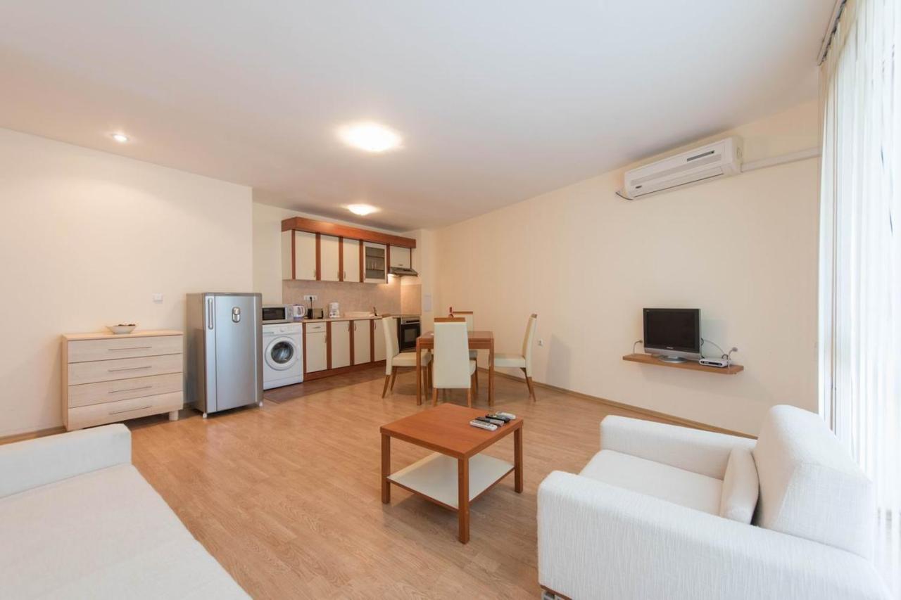 Gt Riviera Fort Beach Apartments Ravda Exterior photo