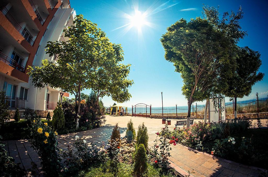 Gt Riviera Fort Beach Apartments Ravda Exterior photo